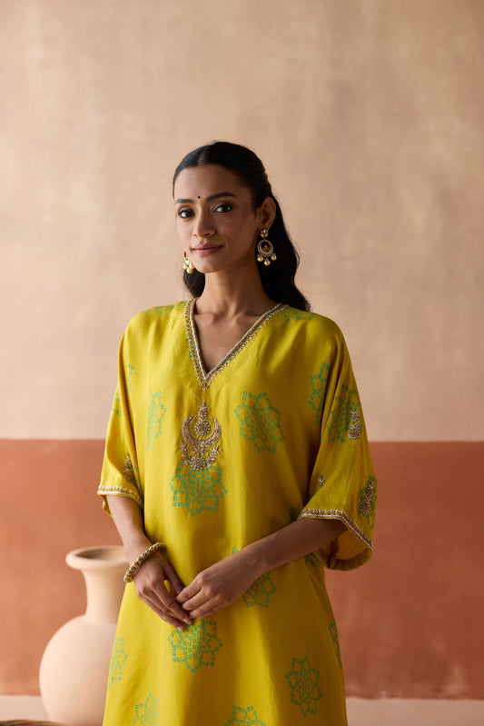 Flower Chaand Kaftan - Leaf Green