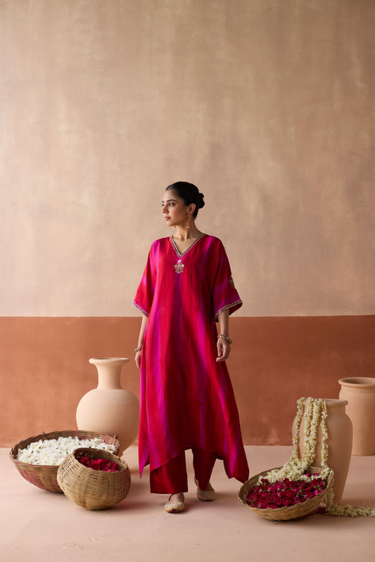 Dual tone Tie Dye Kaftan - Maroon + Magenta