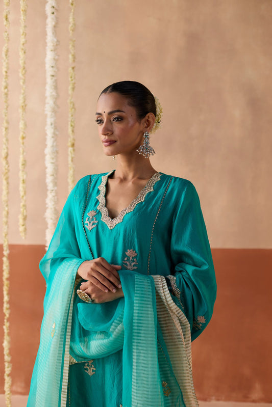 Phoolwari Banaras Silk Kurta - Turquoise