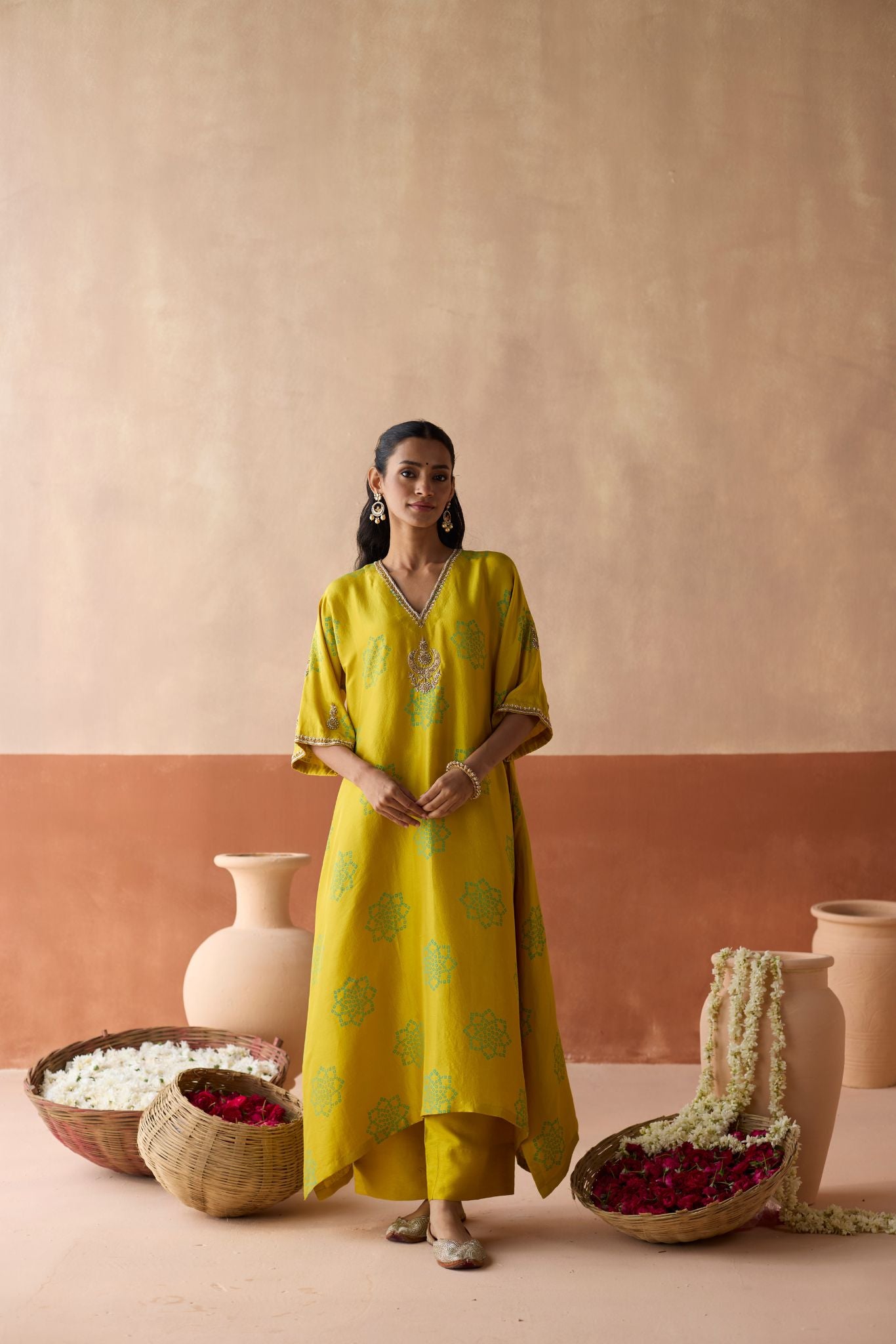 Flower Chaand Kaftan - Leaf Green