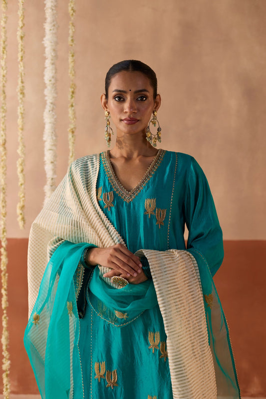 Kamal Banaras Silk Kurta - Turquoise