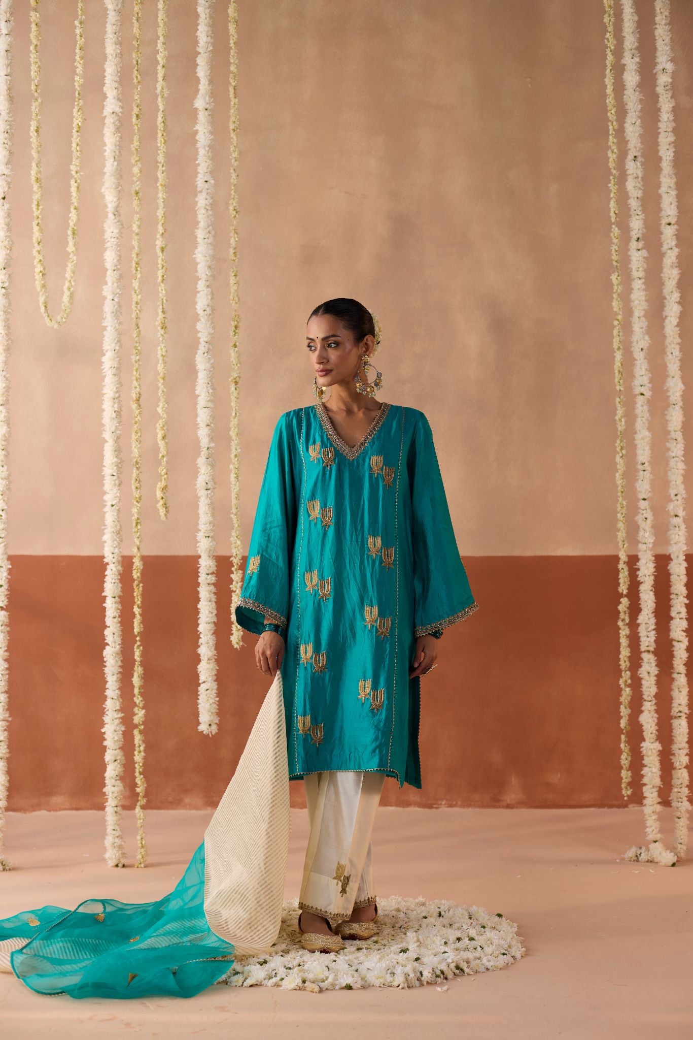 Kamal Banaras Silk Kurta - Turquoise
