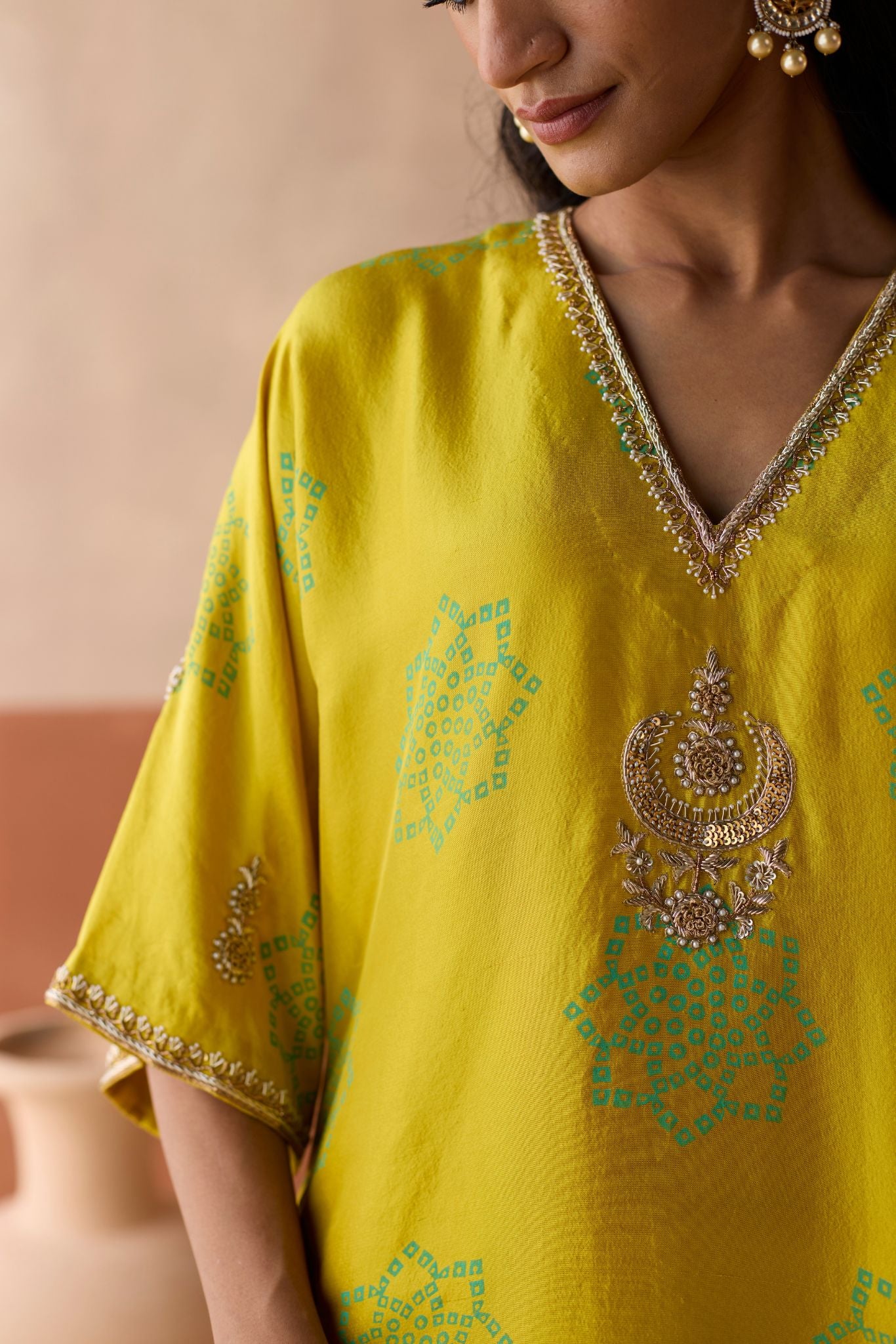 Flower Chaand Kaftan - Leaf Green