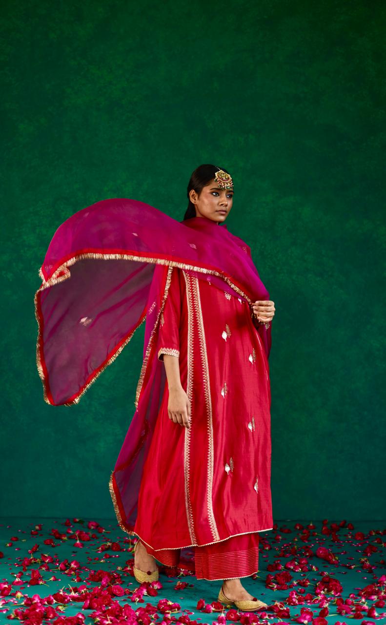 Radiant Blossom: Red + Pink Silk Kali Set