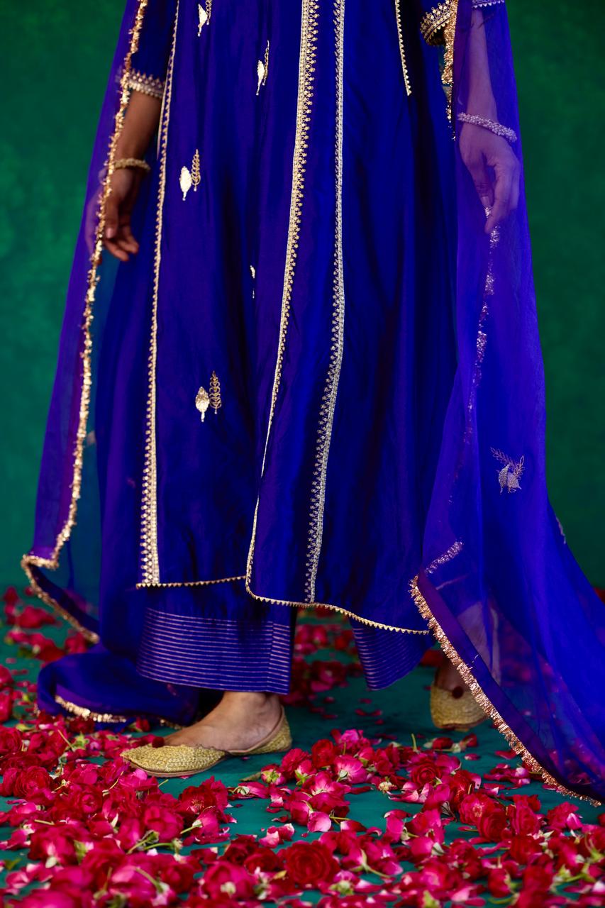 Twilight Majesty: Violet + Ink Blue Silk Kali Set