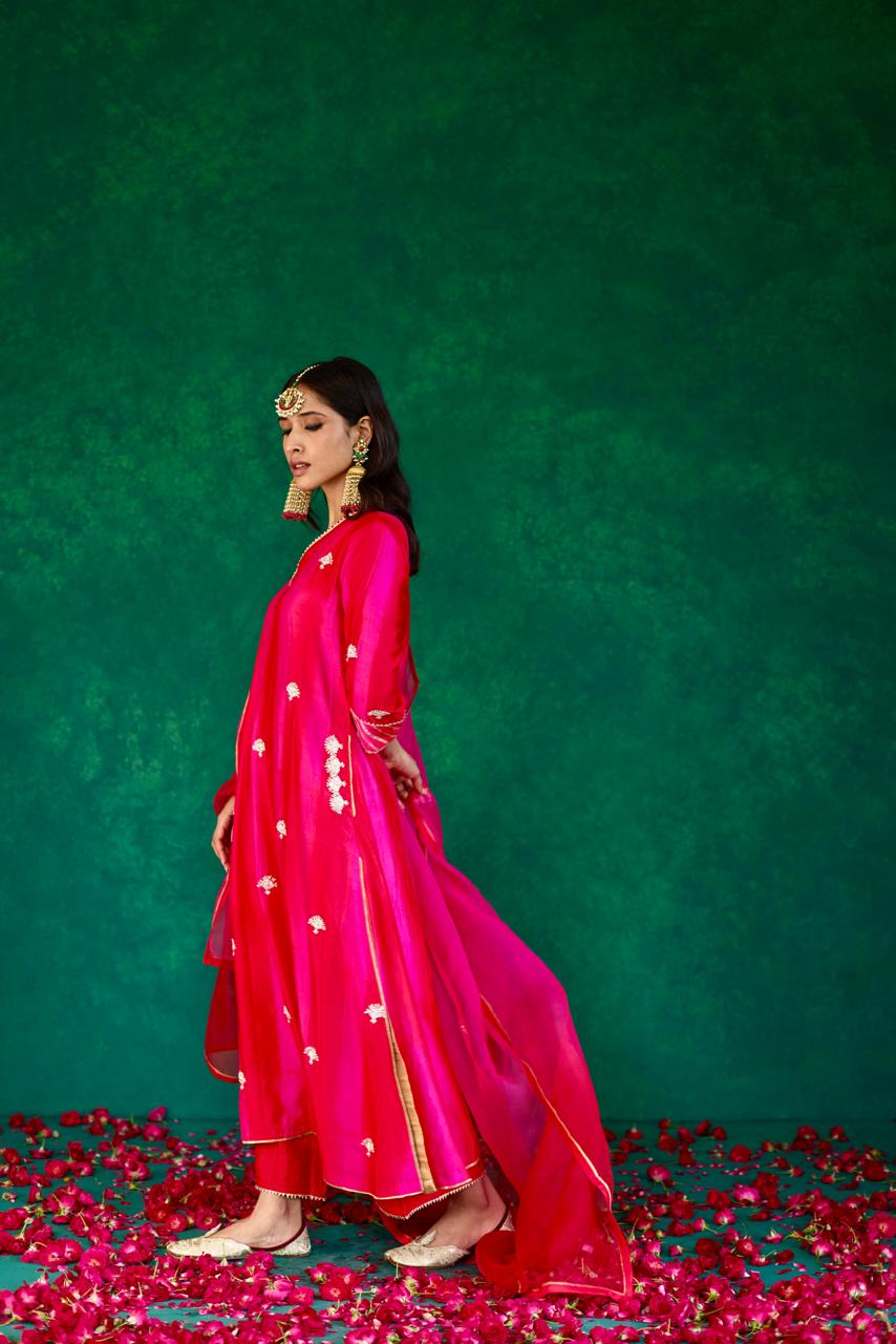 Scarlet Plume: Red + Pink Silk Feather Set