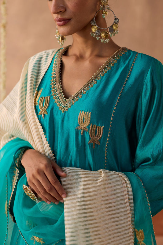 Kamal Banaras Silk Kurta - Turquoise