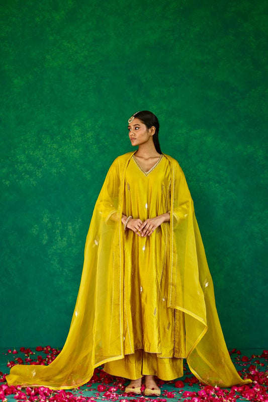 Leaf Majesty: Leaf Green Silk Kali Set with Pintucks